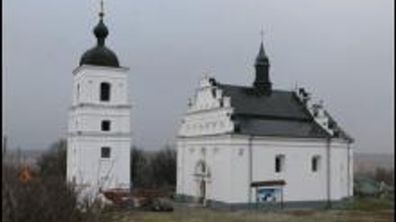 Два храми на Тальнівщині побудував Володимир Мовчан - фото 1