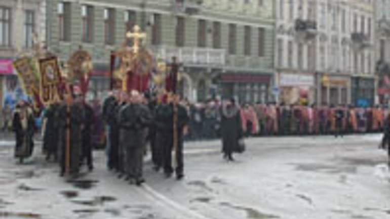 Ukrainian Orthodox Procession Conducted in Lviv for First Time in 300 Years - фото 1
