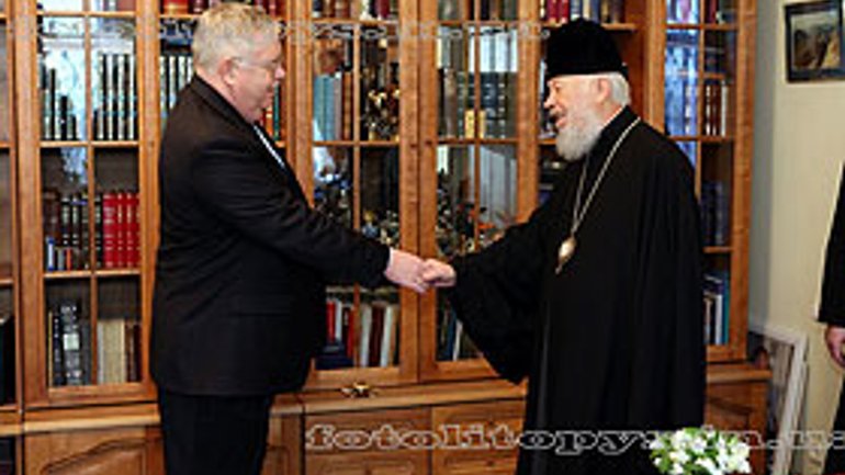 Metropolitan Volodymyr Meets US Ambassador John Tefft - фото 1