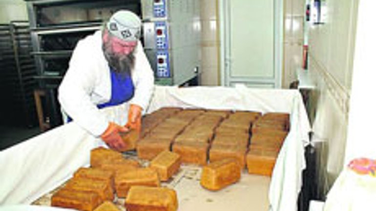 У Києво-Печерській Лаврі почали випікати хліб - фото 1