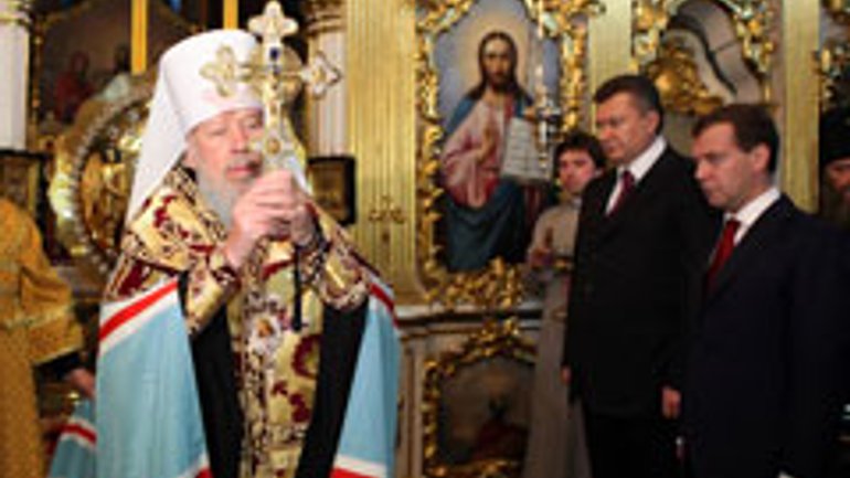 Президенти України та Росії помолились у Києво-Печерській Лаврі - фото 1