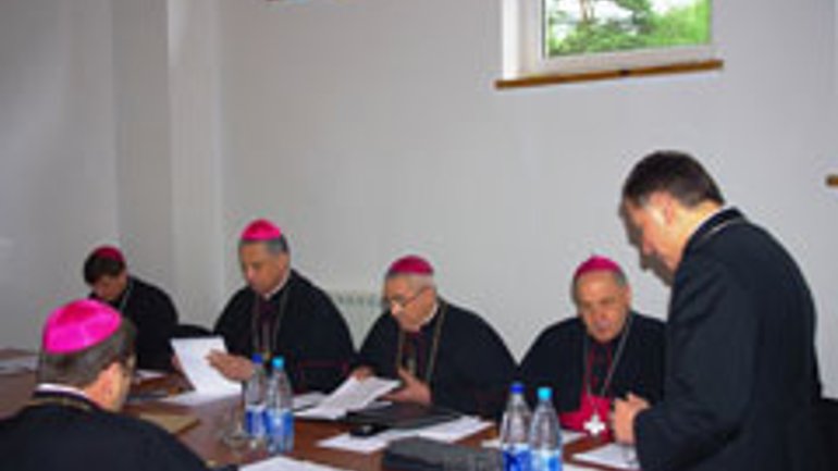 Святий Престол прийняв запрошення для Папи Бенедикта XVI відвідати Україну в 2012 році, встановлюється конкретна дата - фото 1