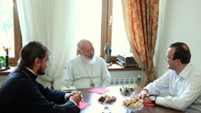 Предстоятель УПЦ благословил на труд нового генерального консула Украины в Салониках - фото 1