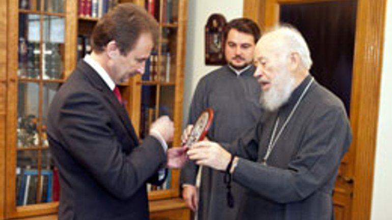 Metropolitan Volodymyr of the Moscow Patriarchate Blesses Newly Appointed Head of the Kyiv City State Administration - фото 1