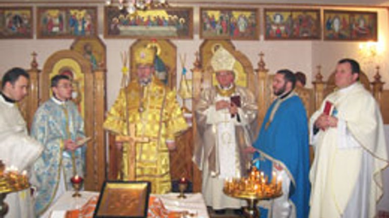 Освящена экуменическая икона, которая станет главной святыней Марийского духовного центра на Донетчине - фото 1