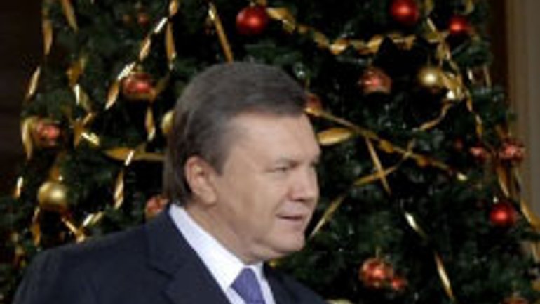 Виктор Янукович будет праздновать Рождество в Почаевской Лавре - фото 1