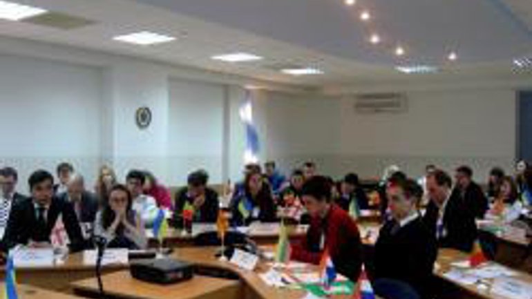 Во Львове открылась зимняя молодежная школа европейских христианских политиков - фото 1