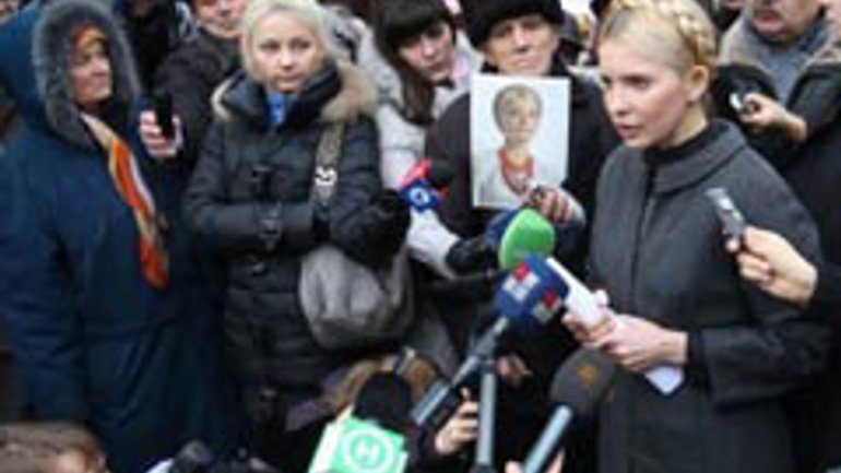 Ю.Тимошенко сьогодні молитиметься за В.Януковича - фото 1