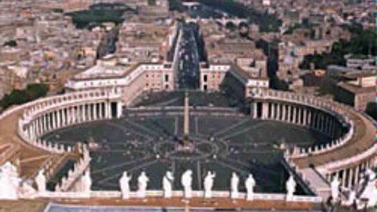 Ватикан никогда не разрешал верующим исповедоваться через iPhone - фото 1