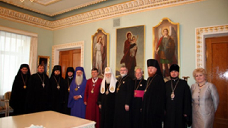 Делегация Англиканской Церкви хотела собственными глазами увидеть реалии религиозной жизни Украины - фото 1