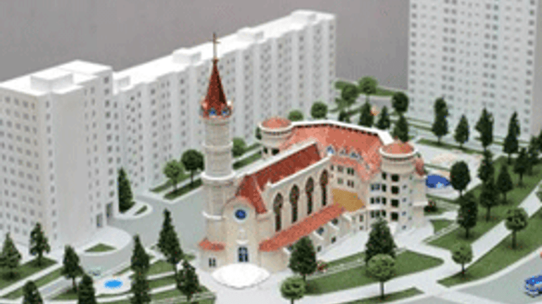 У Києві будівництво нового католицького храму бойкотують мешканці прилеглих будинків - фото 1