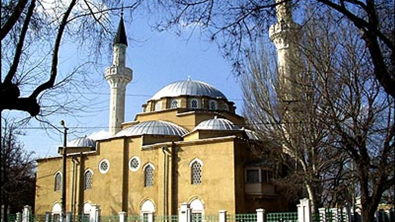 Духовное управление мусульман Крыма требует расследования по массовым захоронениям мигрантов в Евпатории - фото 1