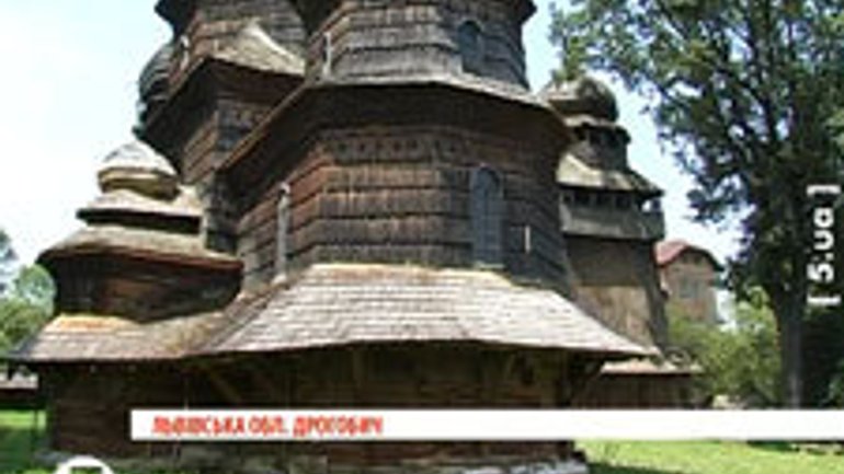 15th-century wooden church in Lviv region missing roof, frescos being ruined - фото 1