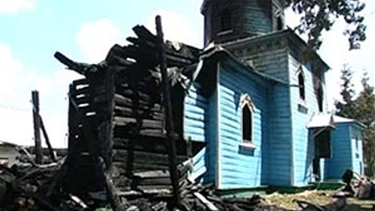 В Хмельницкой области горела 277-летняя церковь - фото 1