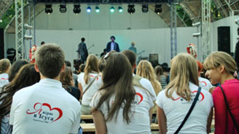 В Тернополе завершился масштабный христианский фестиваль «Я верю в Иисуса» - фото 1