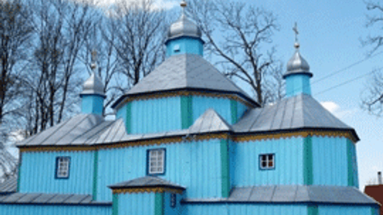 Local Builders Ruin Old Church in Rivne Region - фото 1