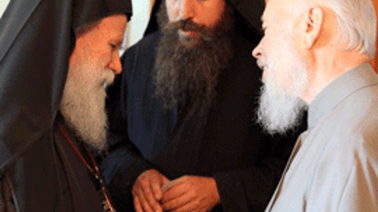 Предстоятель Української Православної Церкви прийняв делегацію афонського монастиря Дохіар - фото 1