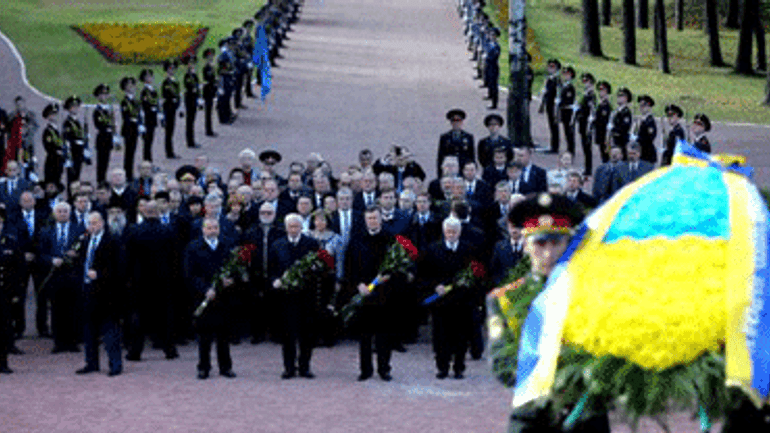 Президент України вшанував пам'ять жертв Бабиного Яру - фото 1