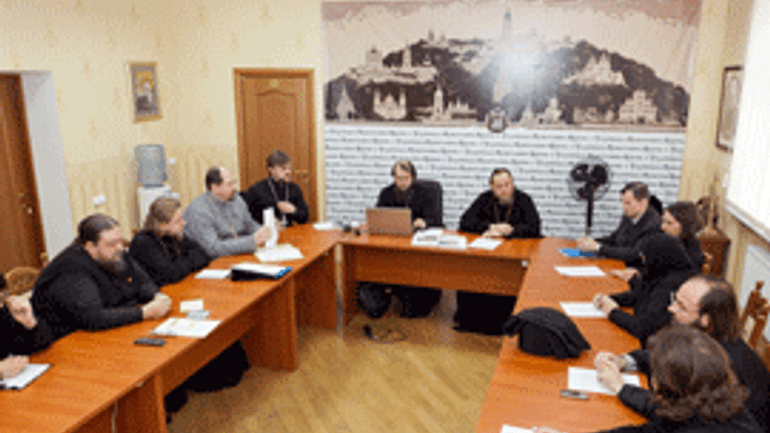 В УПЦ (МП) зайнялися питанням україномовної богослужбової термінології - фото 1
