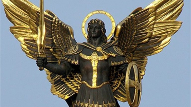 У Києві скульптуру архангела Михаїла хочуть поміняти на Гавриїла - фото 1