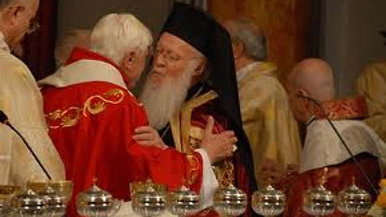 Різдвяні послання: Бенедикт XVI та Варфоломій І про сучасні проблеми людства - фото 1