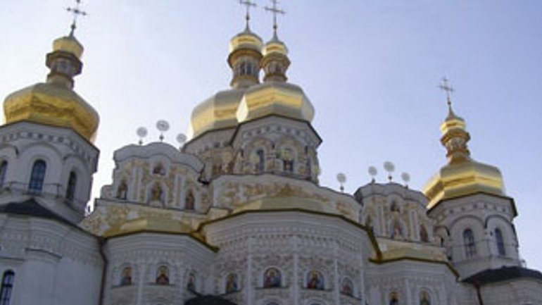 Украинцы требуют отозвать законопроект о передаче духовных святынь России - фото 1