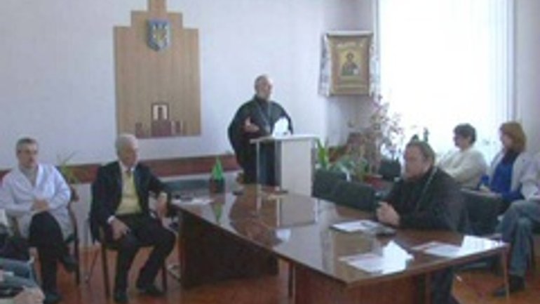 В Донецке духовенство и медики провели конференцию «Православная терапия» - фото 1
