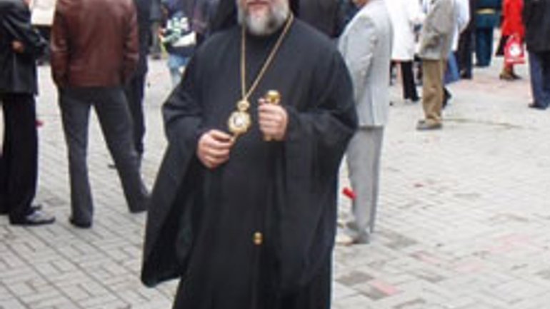 Виктор Янукович наградил орденом архиепископа УПЦ (МП) - фото 1