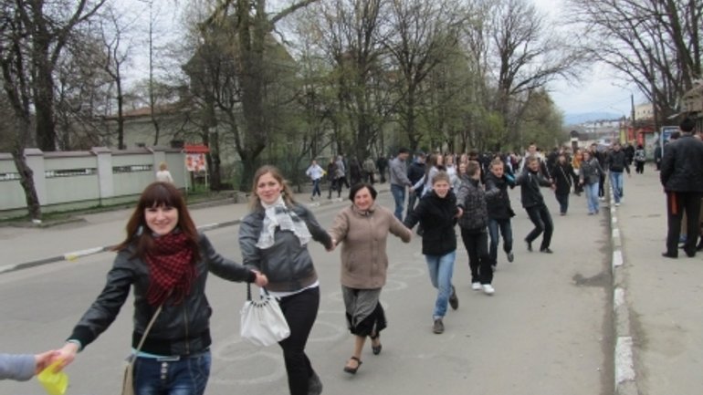 5,583 People Participate in Easter Dance in Drohobych - фото 1