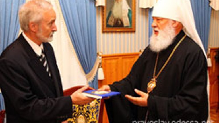 Генкосул Болгарии поблагодарил митрополита Агафангела за заботу о одесских болгарах - фото 1