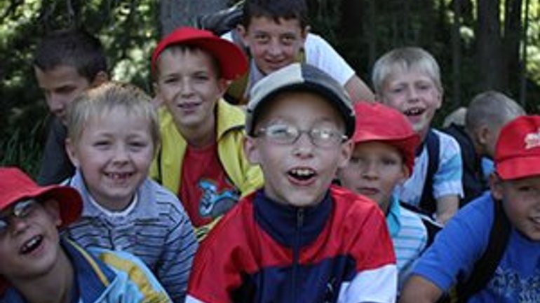 Священик греко-католик зі Львова усиновив 35 хлопців (ФОТО) - фото 1
