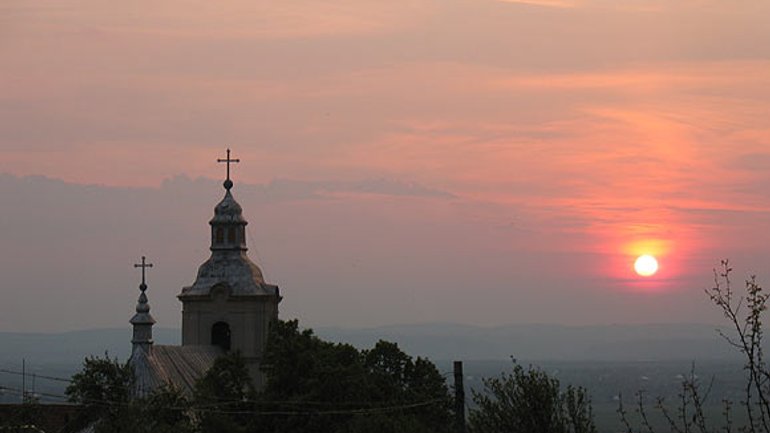 Імстичово: монастир святого архистратига Михаїла - фото 1