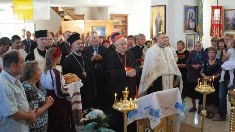 Cardinal Angelo Sodano Visits Greek Catholics in Karaganda - фото 1