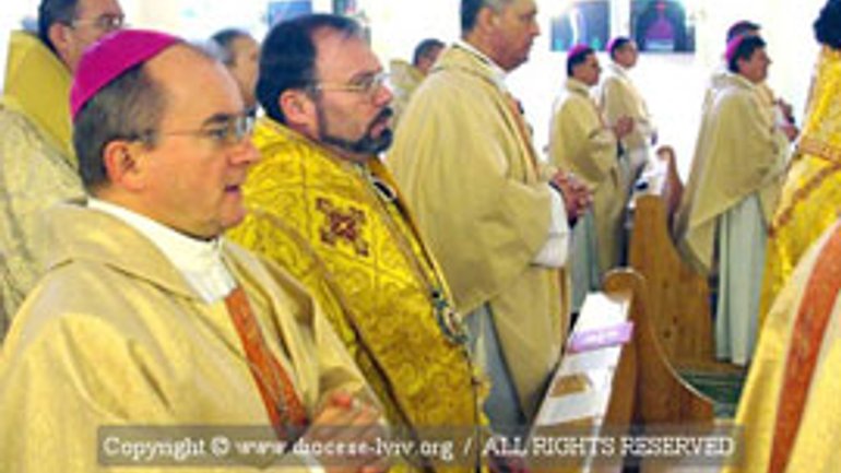 Католицькі єпископи двох обрядів проводять спільне засідання - фото 1