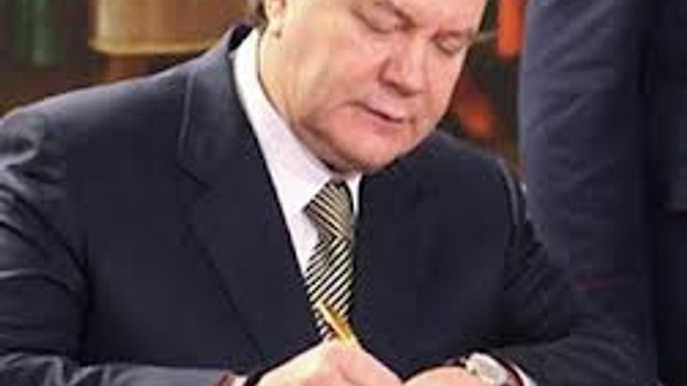 Янукович не послушал Глав Церквей: резонансные изменения к религиозному Закону подписаны - фото 1