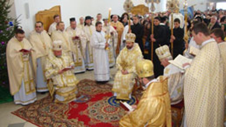 Патріарх та митрополити УГКЦ помолились у Зарваниці за духовну революцію в Україні - фото 1