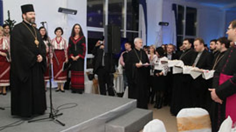 На «Різдвяну просфору» до Глави УГКЦ прийшли дипломати, духовенство та політики - фото 1