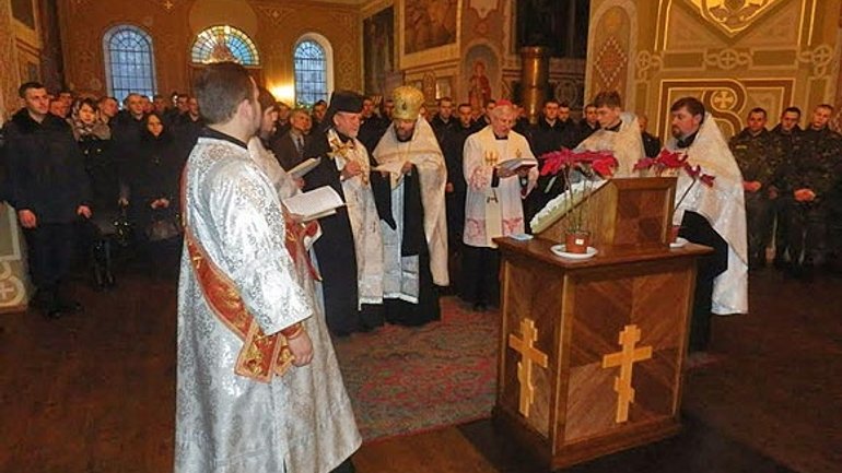Reps of Five Denominations Pray for Ukrainian Military - фото 1