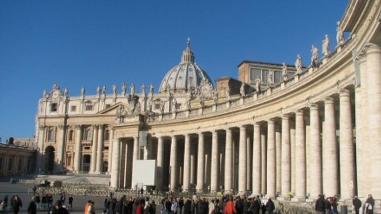 В Ватикане сегодня начинаются консультации по кандидатуре нового Папы Римского - фото 1