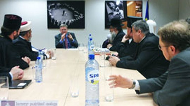 Делегація Всеукраїнської Ради Церков зустрілась з єврокомісаром Штефаном Фюле - фото 1