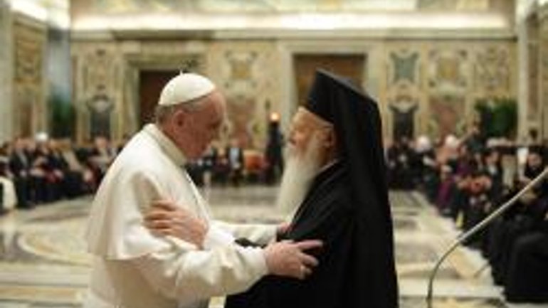 Папа Франциск призвал представителей других Церквей и религий вместе заботиться о достоинстве человека и мире - фото 1