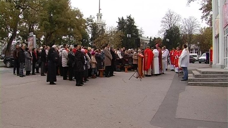 Католики Севастополя зустрінуть Великдень у сквері - фото 1