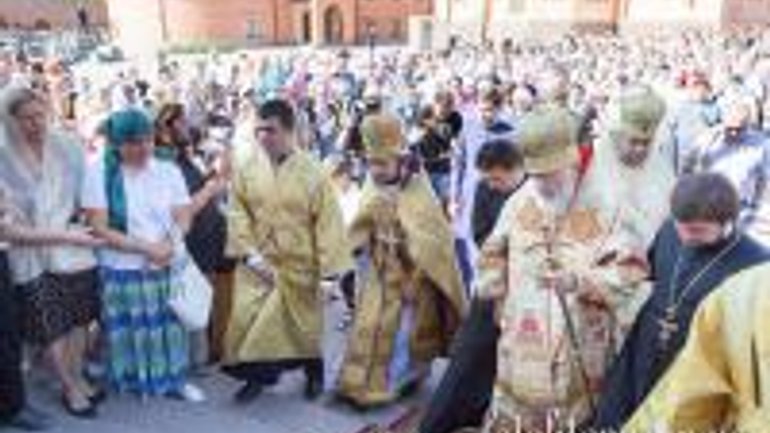 Голосеевский монастырь УПЦ (МП) в Киеве отметил 20-летие возрождения монашеской жизни - фото 1