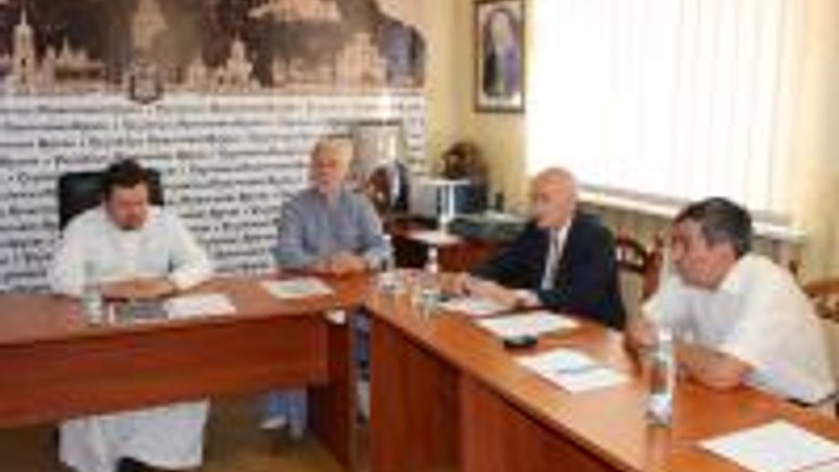 В Києво-Печерській лаврі відбулося засідання Комітету з біоетики при Синоді УПЦ - фото 1