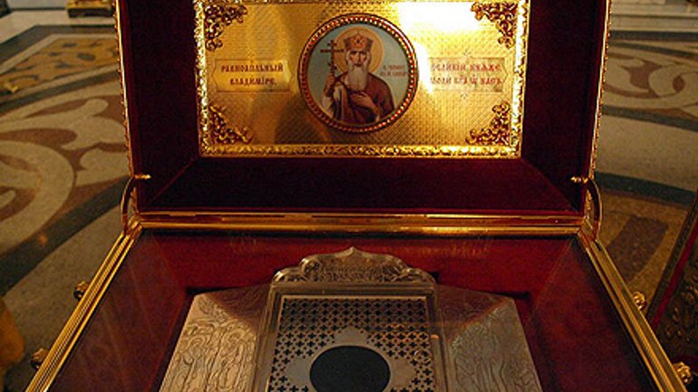 В Севастополь прибыл международный крестный ход с мощами Святого Владимира - фото 1