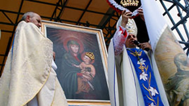 На Хмельниччині римо-католики коронували ікону Летичівської Богородиці - фото 1
