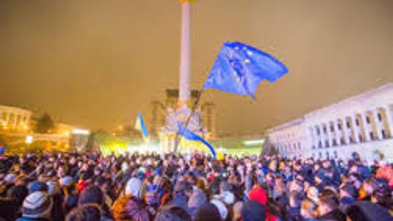 Львівські депутати пропонують відсвяткувати Різдво на київському Євромайдані - фото 1