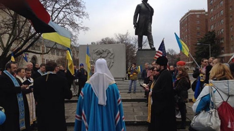 Патріархи Філарет та Святослав звершили у Вашингтоні молебень за Україну - фото 1
