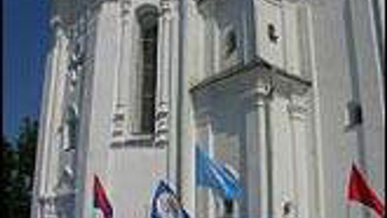 Віряни УПЦ (МП) «розблокували» церкву св. Катерини у Чернігові - фото 1