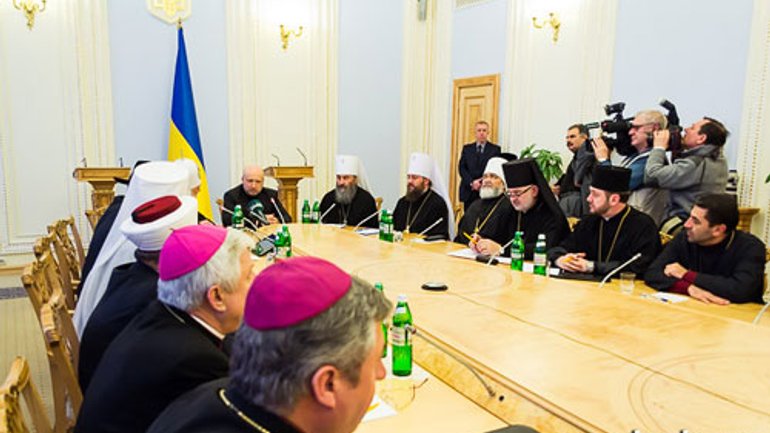 Verkhovna Rada Chairman Oleksandr Turchynov to Clerics: Wisdom of God's Word Will help Us Revive Ukraine - фото 1